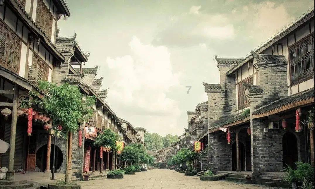 港口建设带活沿海经济